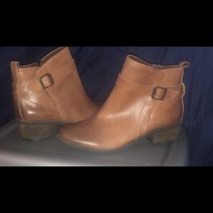 Vince Camuto Ankle bootie